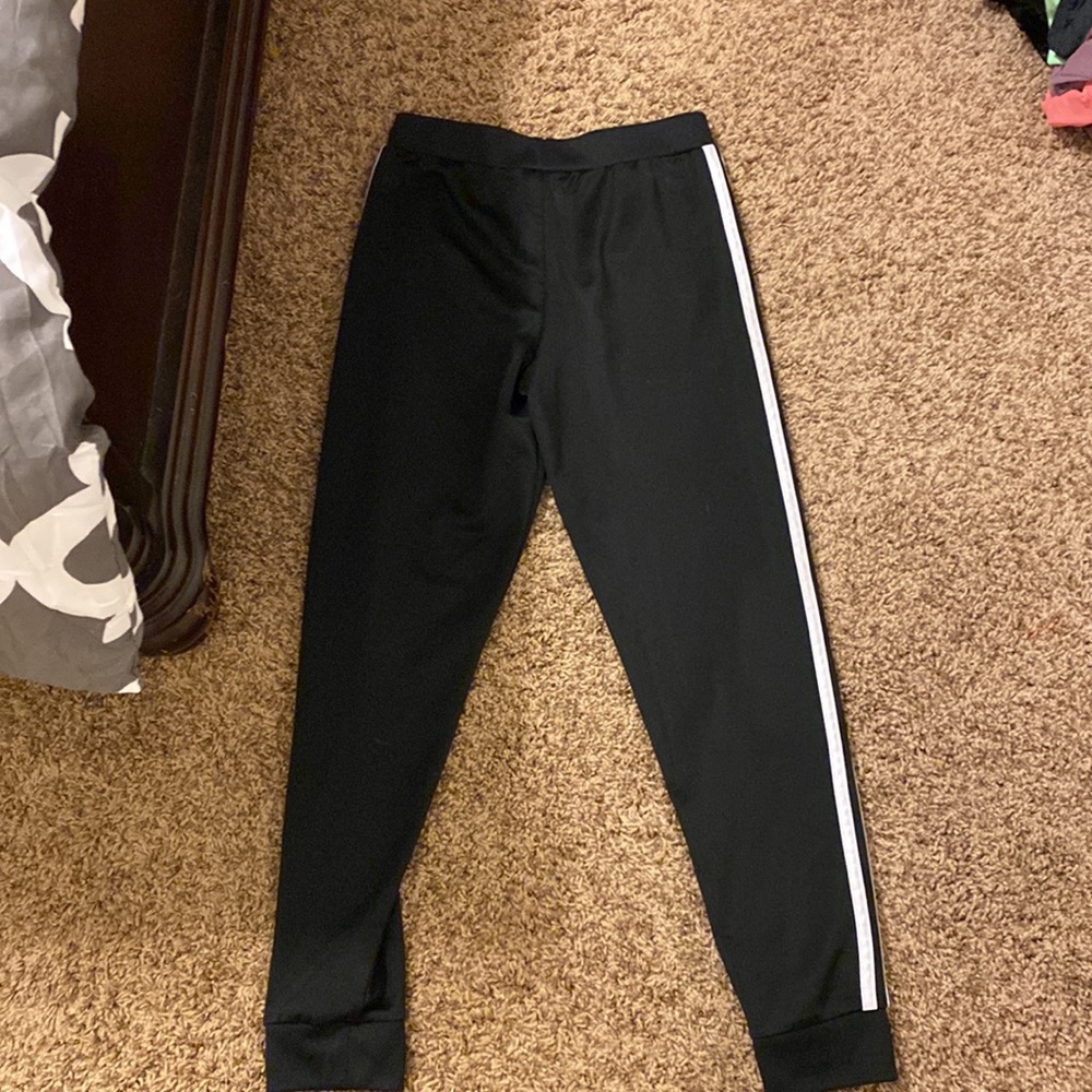 Adidas - Picture 2 of 3